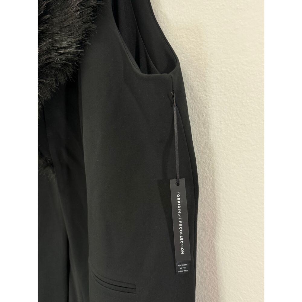 Torrid Insider Collection Faux Fur Collar Vest Black Open Front Size 3 NWOT - Picture 6 of 9